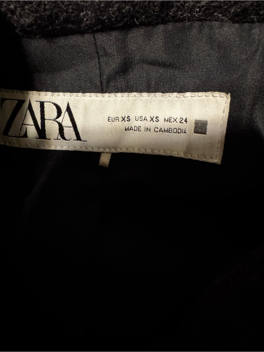 ZARA Men’s Black Pants - Classic Tailored Style